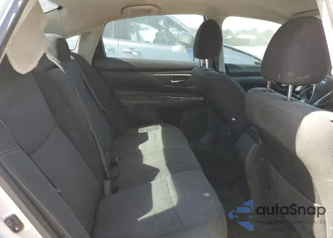 2018 Nissan Altima 2.5 z USA, uszkodzony, nr VIN 1N4AL3AP7JC243478